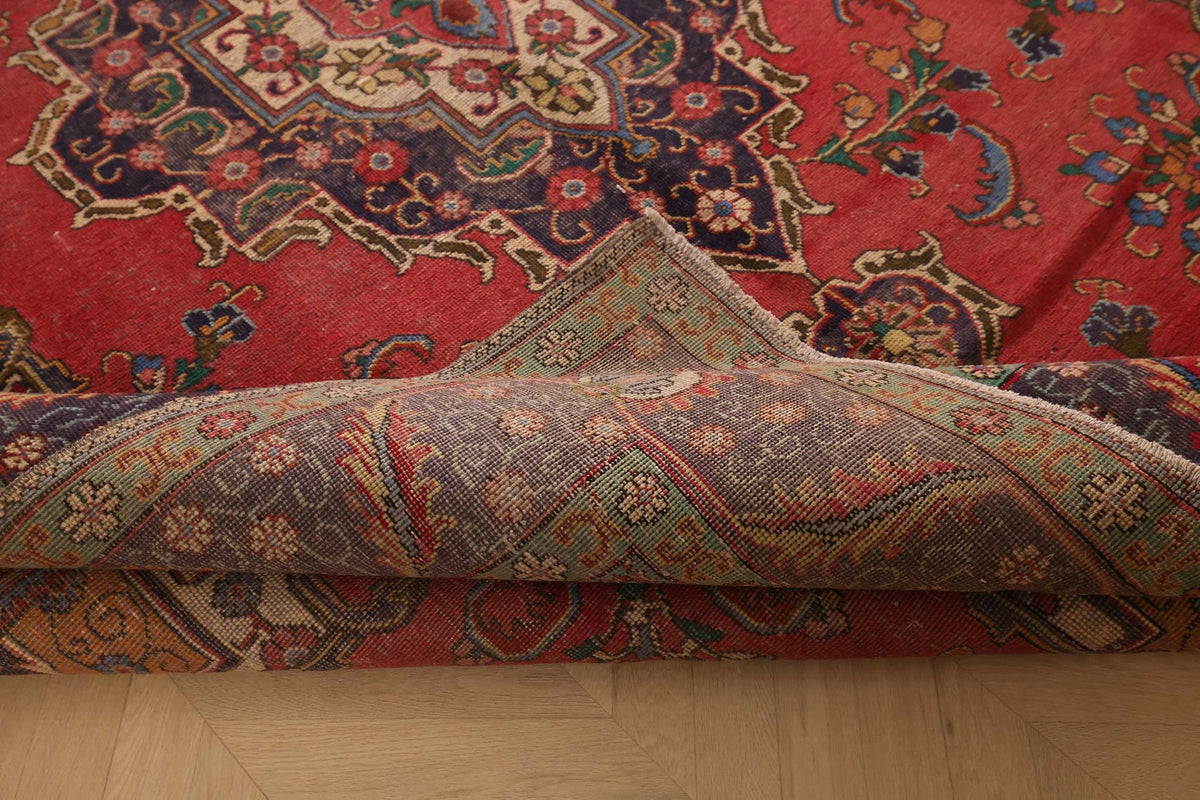 Vintage Southeastern Persian Style Oversize Rug 8x11 ft — Red & Blue Medallion