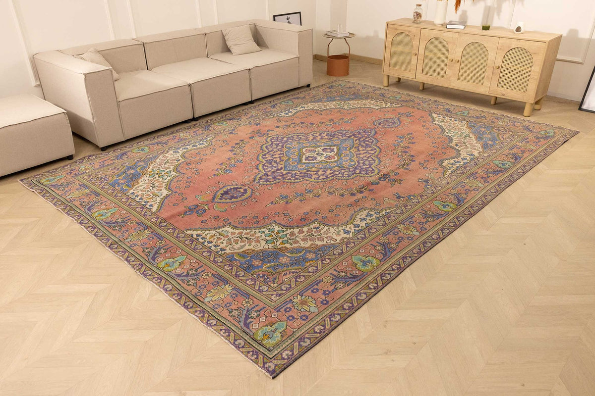 Vintage Southeastern Persian Style Oversize Rug 9x13 ft — Pink & Blue Medallion