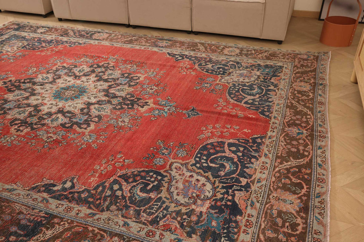 Vintage Southeastern Persian Style Oversize Rug 9x12 ft — Red & Blue Medallion