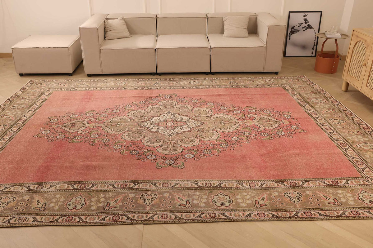 Vintage Southeastern Persian Style Oversize Rug 10x13 ft — Pink & Brown Medallion