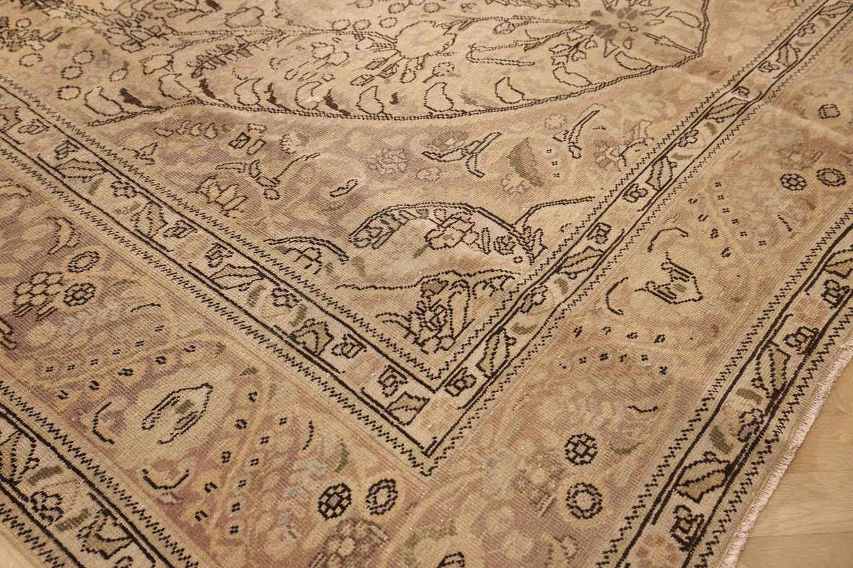 Vintage Southeastern Persian Style Oversize Rug 8x12 ft — Beige & Brown Medallion