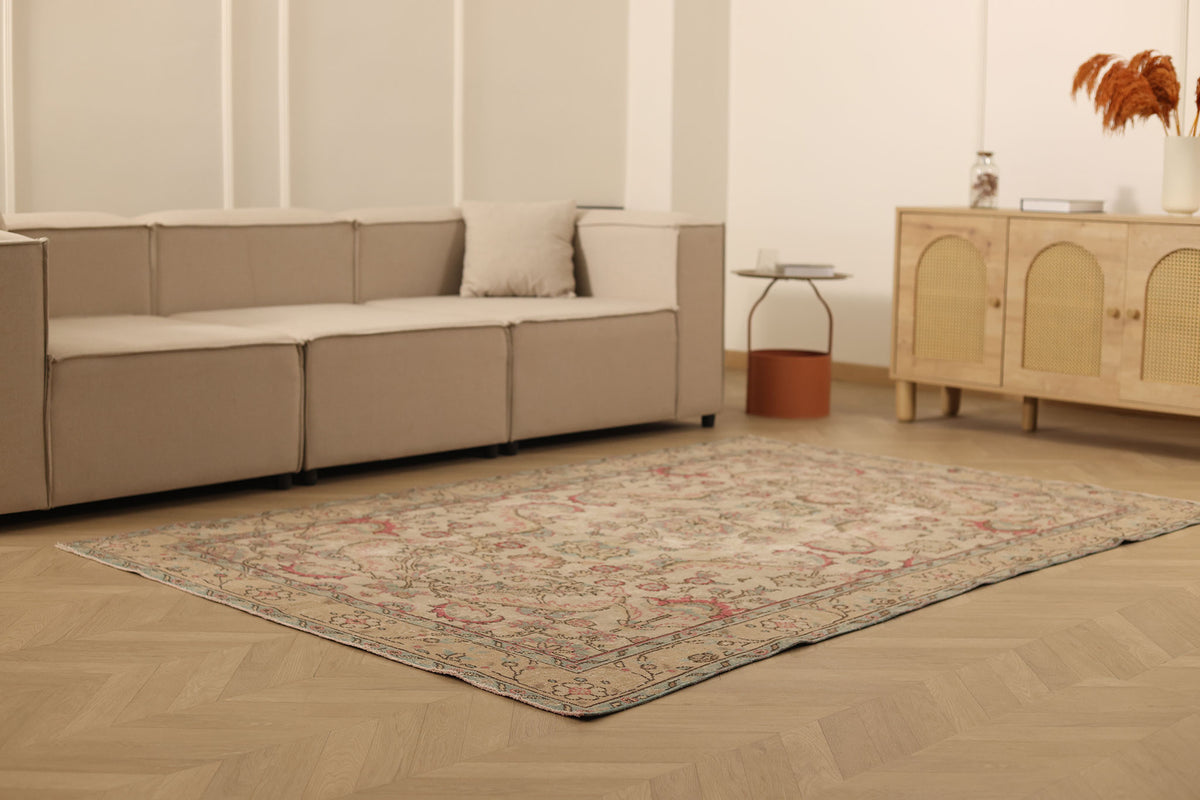 Vintage Isparta Turkish Area Rug 5x8 ft — Beige & Red Floral (No. 61938)