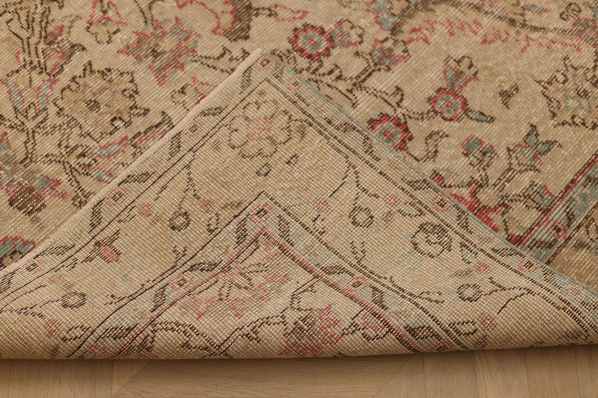 Vintage Isparta Turkish Area Rug 5x8 ft — Beige & Red Floral (No. 61938)