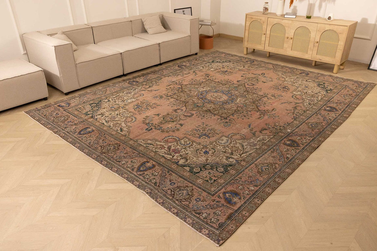 Vintage Southeastern Persian Style Oversize Rug 10x12 ft — Beige & Blue Medallion