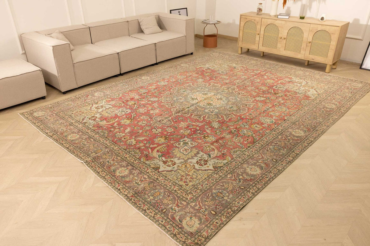 Vintage Southeastern Persian Style Oversize Rug 10x13 ft — Red & Beige Medallion