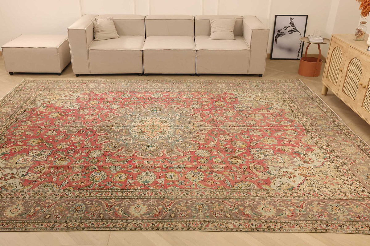 Vintage Southeastern Persian Style Oversize Rug 10x13 ft — Red & Beige Medallion