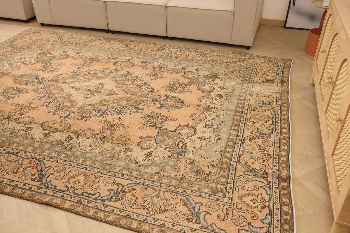Vintage Southeastern Persian Style Oversize Rug 8x11 ft — Beige & Blue Medallion