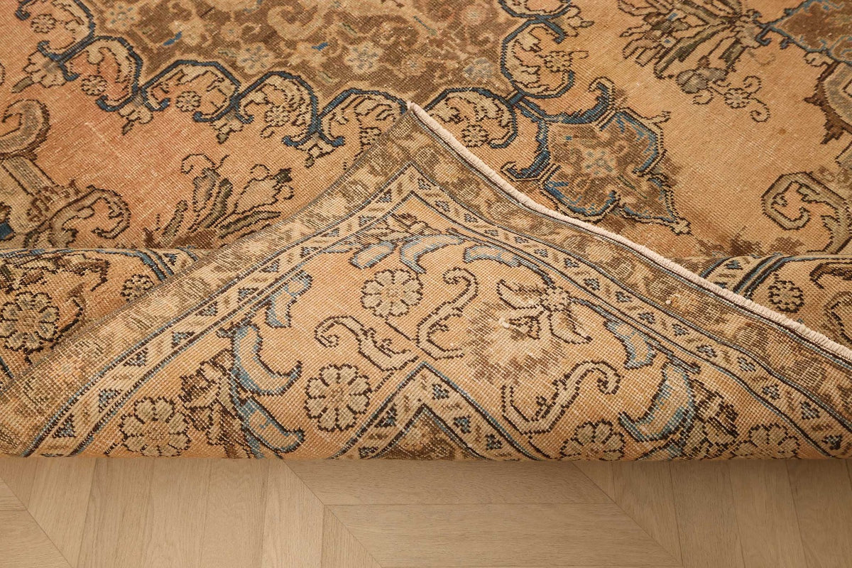 Vintage Southeastern Persian Style Oversize Rug 8x11 ft — Beige & Blue Medallion