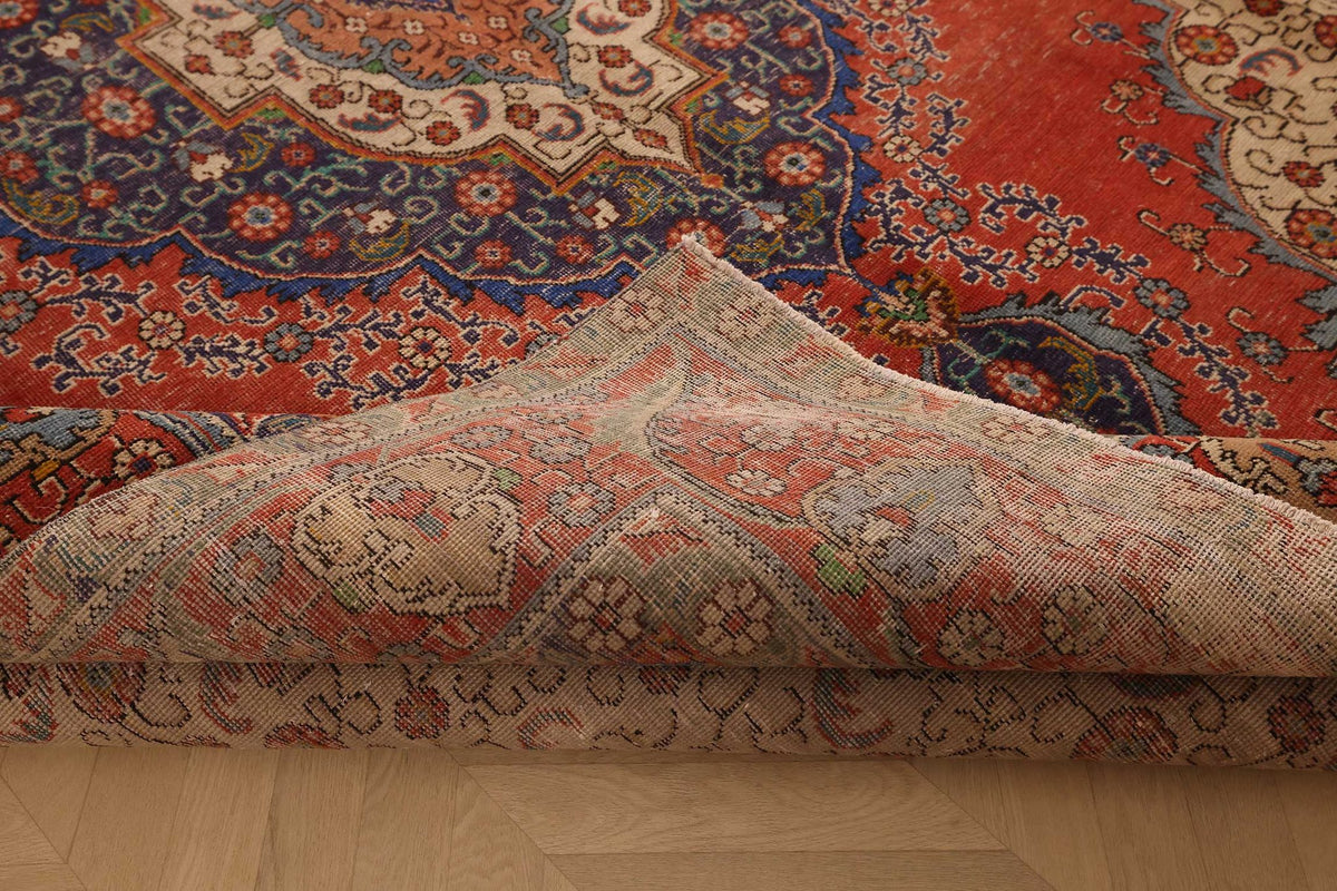 Vintage Southeastern Persian Style Oversize Rug 9x12 ft — Red & Blue Medallion