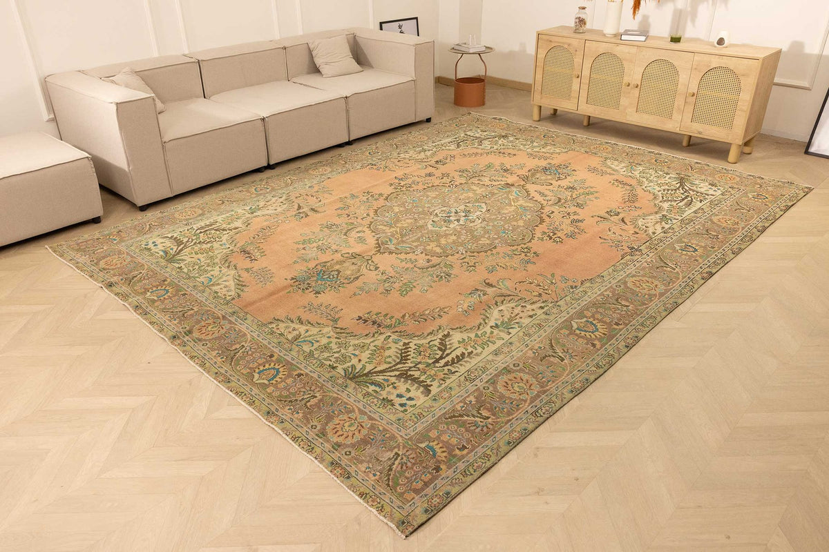 Vintage Southeastern Persian Style Oversize Rug 10x13 ft — Orange & Green Medallion