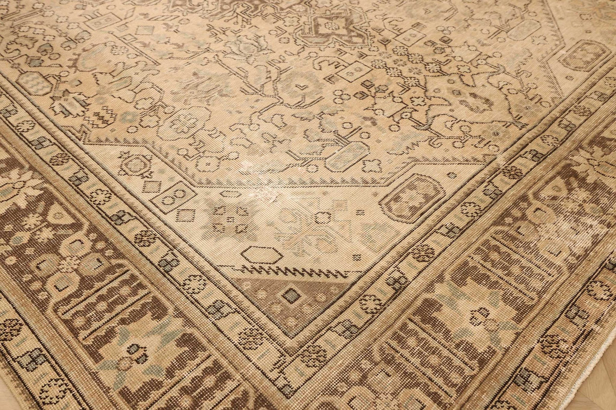 Vintage Southeastern Persian Style Oversize Rug 8x11 ft — Beige & Brown Floral