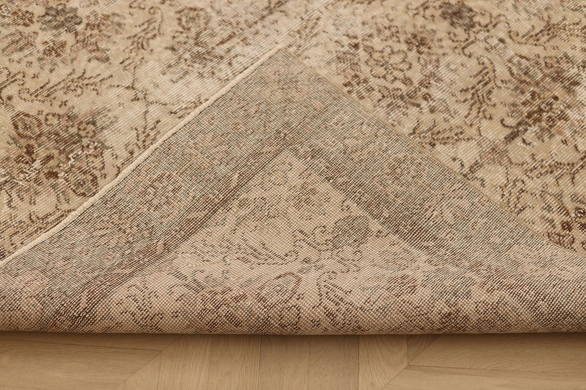 Vintage Isparta Turkish Area Rug 5x9 ft — Beige & Brown Floral (No. 62037)