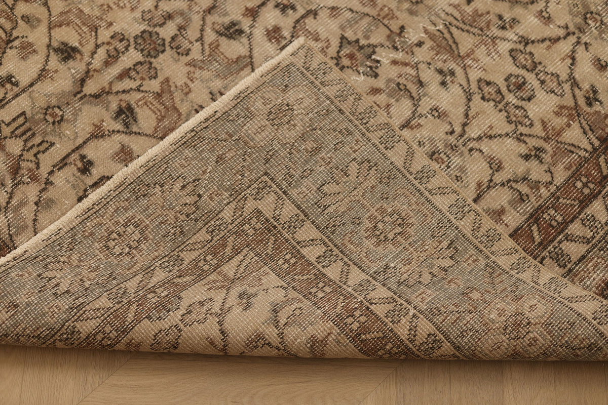 Vintage Isparta Turkish Area Rug 5x9 ft — Beige & Brown Floral (No. 62041)