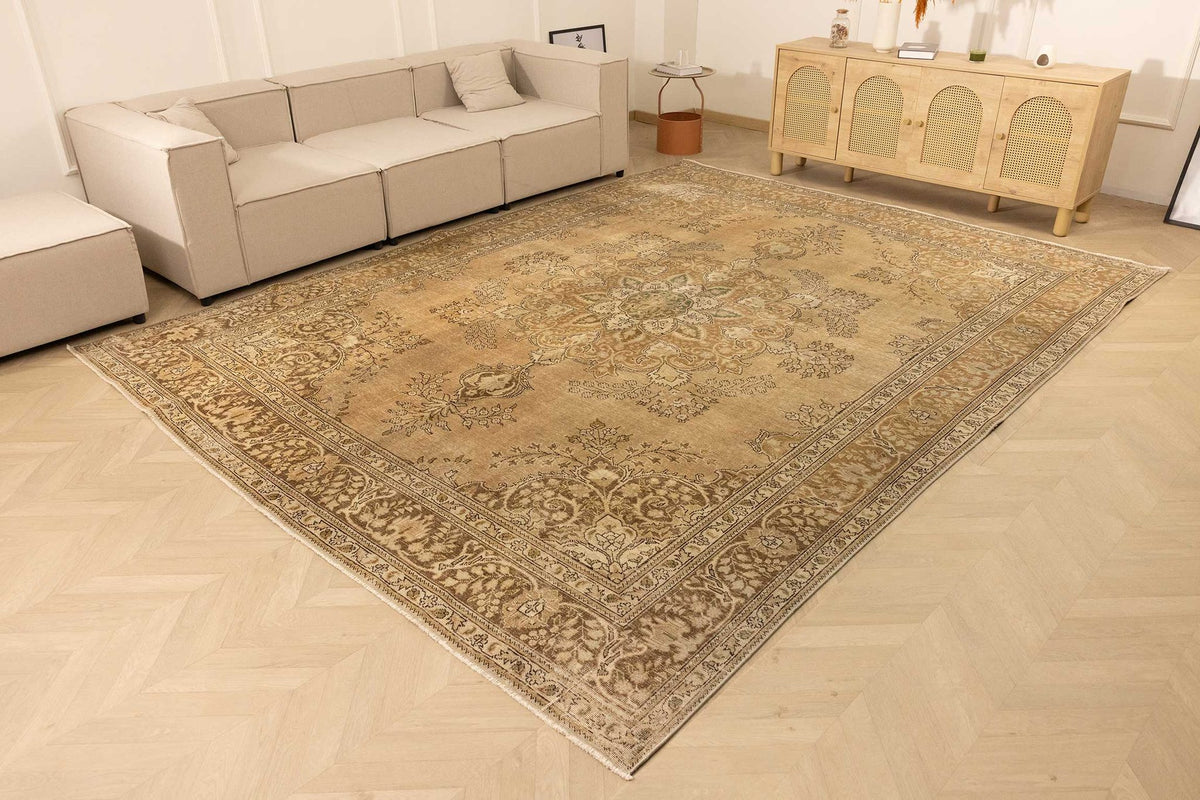 Vintage Southeastern Persian Style Oversize Rug 10x13 ft — Beige & Brown Medallion