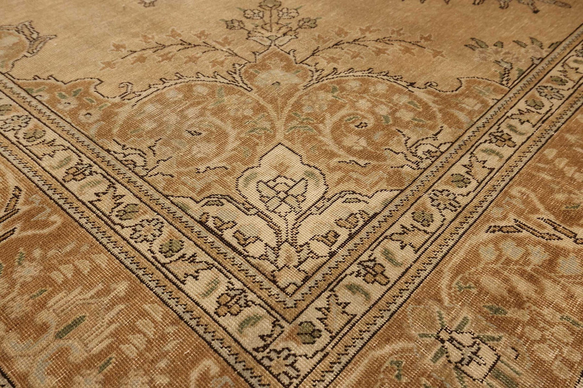 Vintage Southeastern Persian Style Oversize Rug 10x13 ft — Beige & Brown Medallion