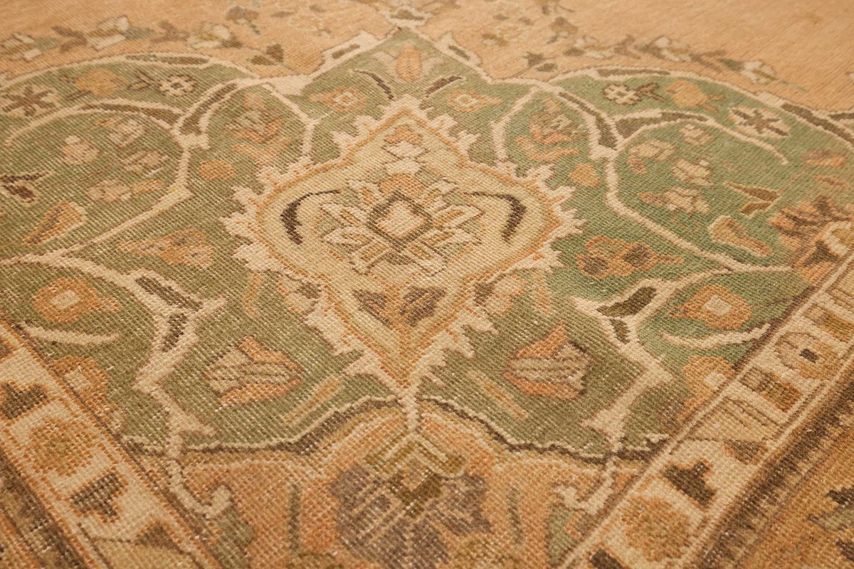 Vintage Southeastern Persian Style Oversize Rug 9x13 ft — Beige & Green Medallion