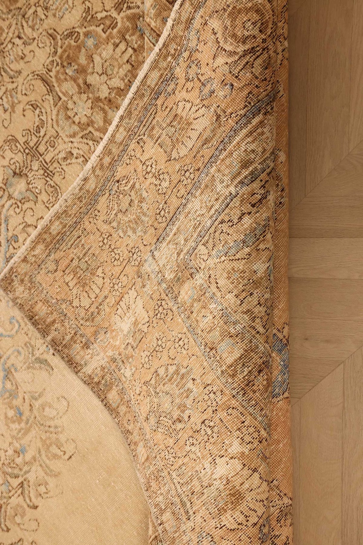 Vintage Southeastern Persian Style Oversize Rug 10x13 ft — Beige & Brown Medallion