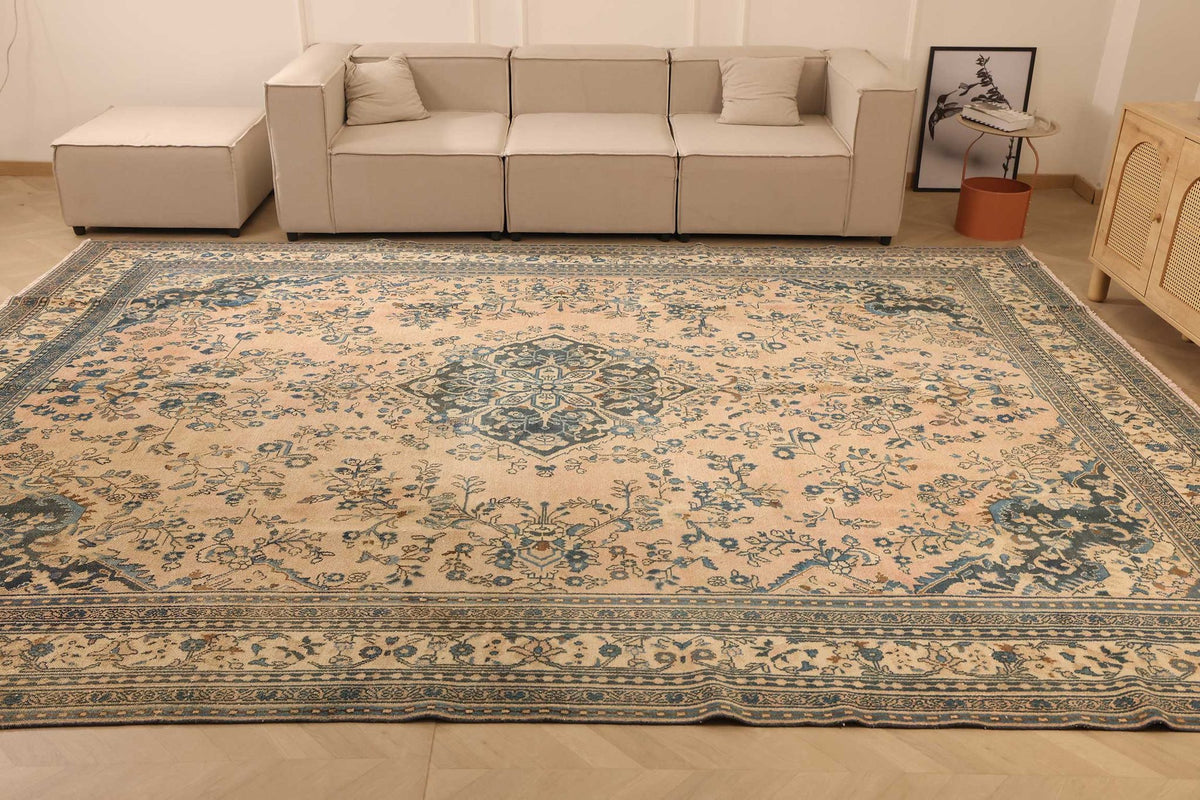 Vintage Southeastern Persian Style Oversize Rug 10x14 ft — Beige & Blue Medallion
