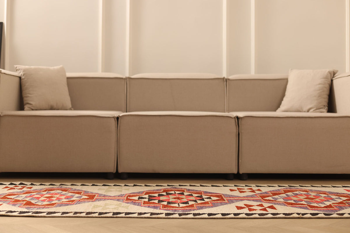 Vintage Southeastern Persian Style Kilim Runner Rug 3x11 ft — Beige & Red Geometric