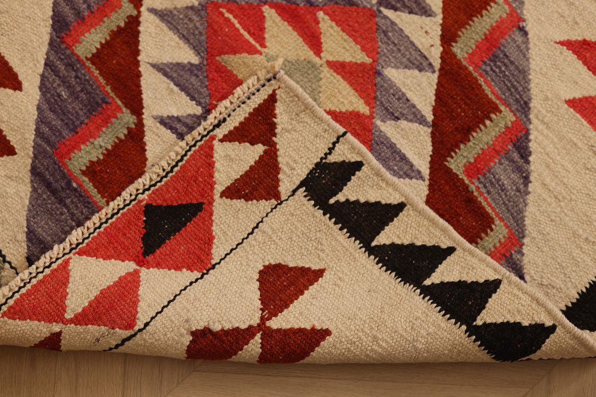 Vintage Southeastern Persian Style Kilim Runner Rug 3x11 ft — Beige & Red Geometric