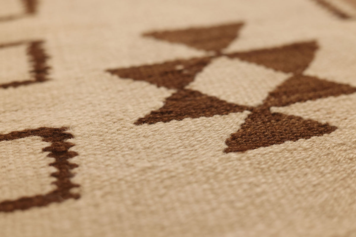Vintage Southeastern Persian Style Kilim Runner Rug 3x10 ft — Beige & Brown Geometric