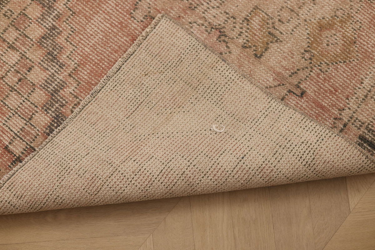 Vintage Niğde Turkish Runner Rug 2x8 ft — Floral