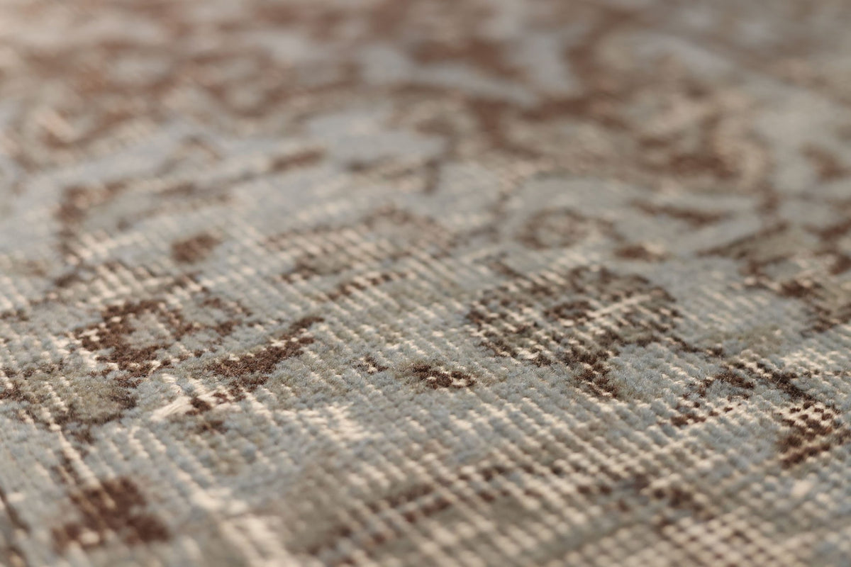 Vintage Isparta Turkish Area Rug 6x9 ft — Gray & Brown Floral
