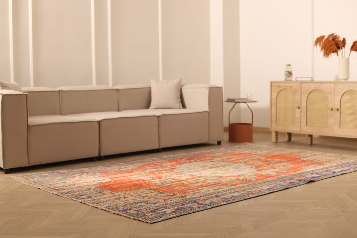 Vintage Manisa Turkish Area Rug 6x10 ft — Red & Beige Floral