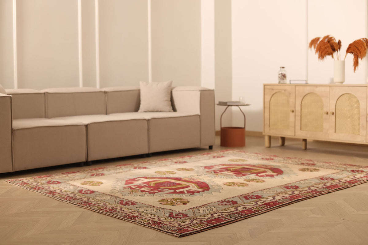 Vintage Niğde Turkish Area Rug 7x9 ft — Beige & Red Geometric