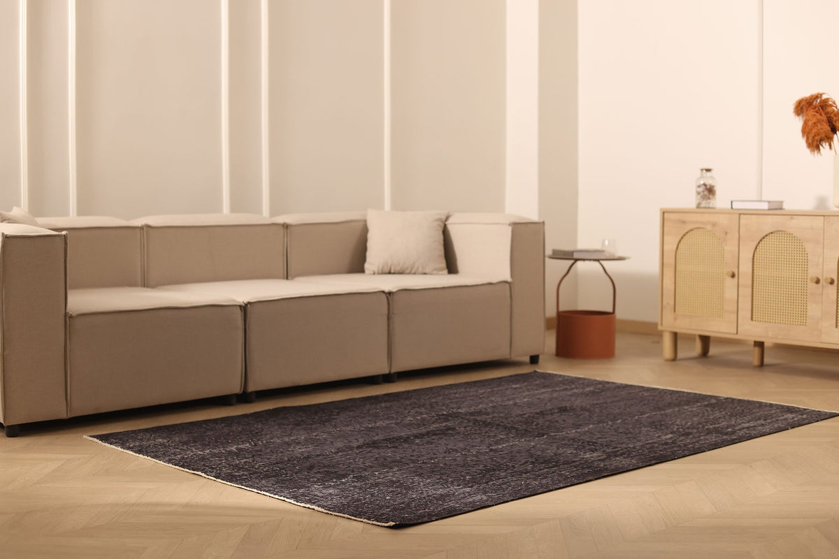 Vintage Isparta Turkish Area Rug 5x8 ft — Gray Overdyed