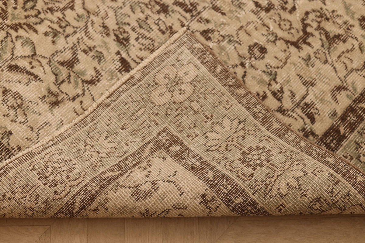 Vintage Isparta Turkish Area Rug 6x10 ft — Beige & Brown Floral