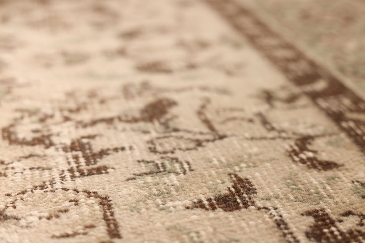 Vintage Isparta Turkish Area Rug 6x10 ft — Beige & Brown Floral