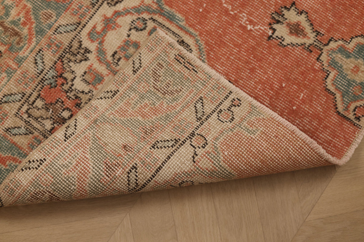 Vintage Isparta Turkish Runner Rug 2x3 ft — Red & Beige Floral