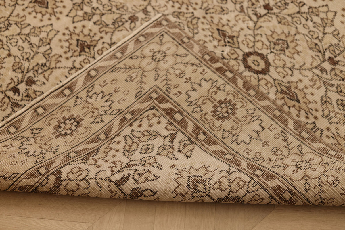 Vintage Isparta Turkish Area Rug 6x10 ft — Beige & Brown Floral (No. 62828)