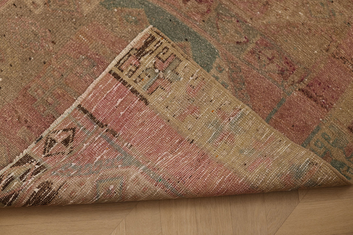 Vintage Malatya Turkish Runner Rug 3x9 ft — Beige & Pink Geometric