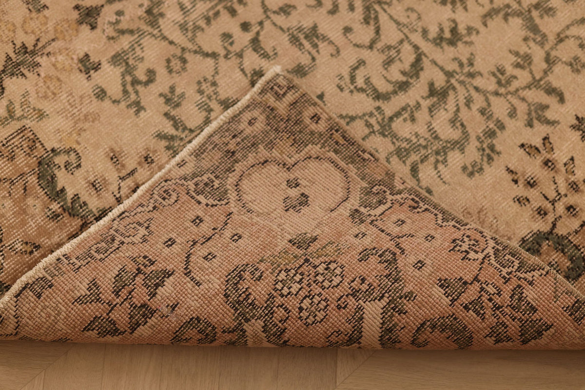 Vintage Isparta Turkish Area Rug 5x9 ft — Beige & Brown Floral
