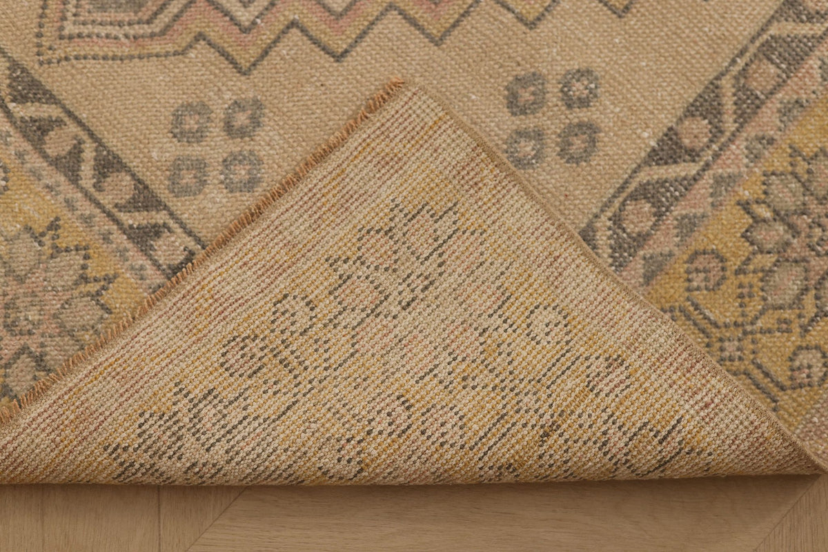 Vintage Kayseri Turkish Runner Rug 4x7 ft — Beige & Brown Geometric