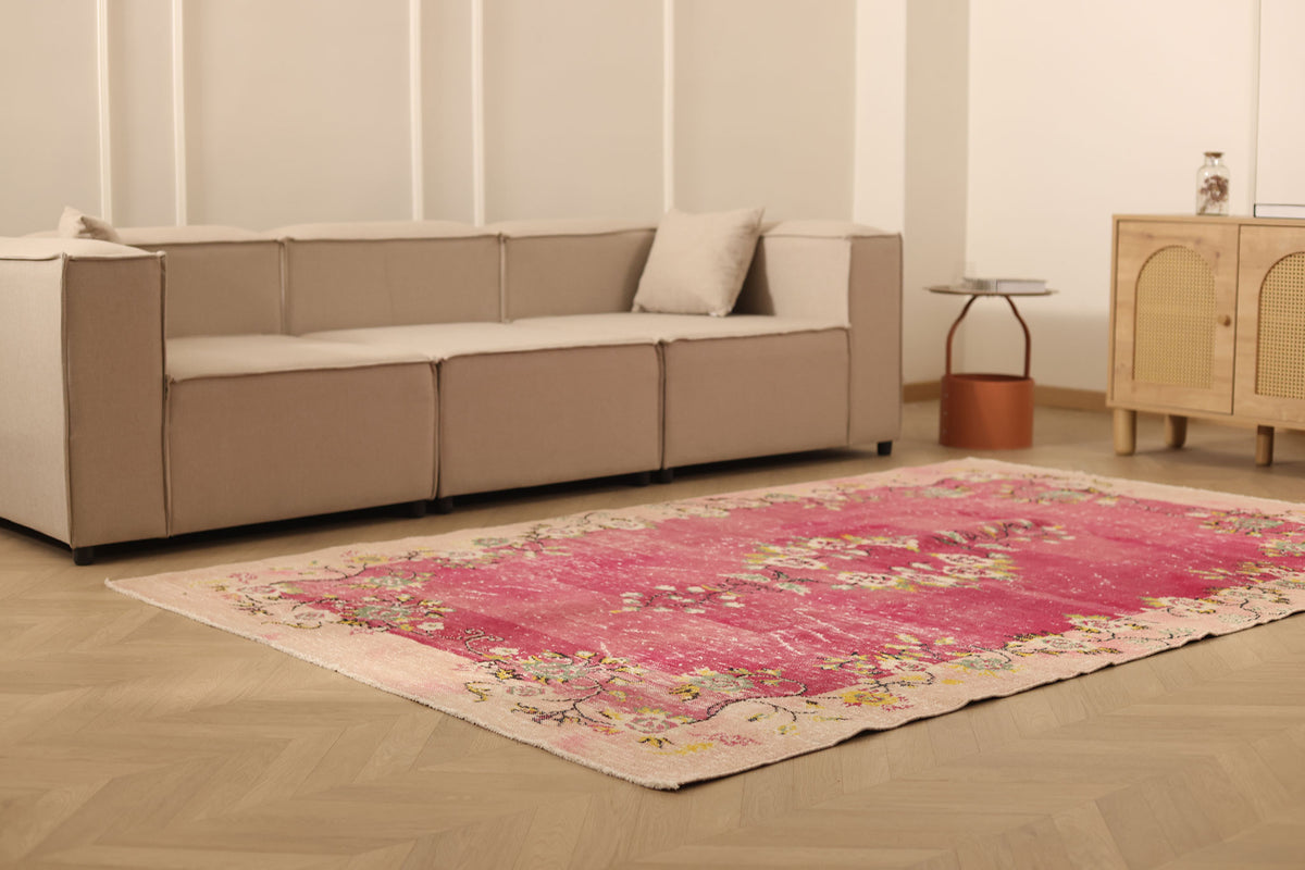 Vintage Manisa Turkish Area Rug 6x9 ft — Pink & Red Distressed