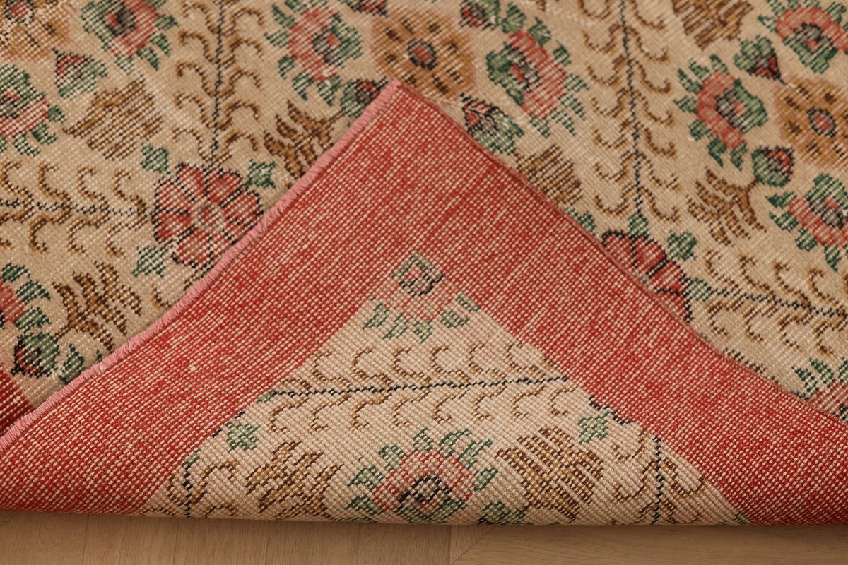 Vintage Isparta Turkish Area Rug 6x9 ft — Beige & Red Floral