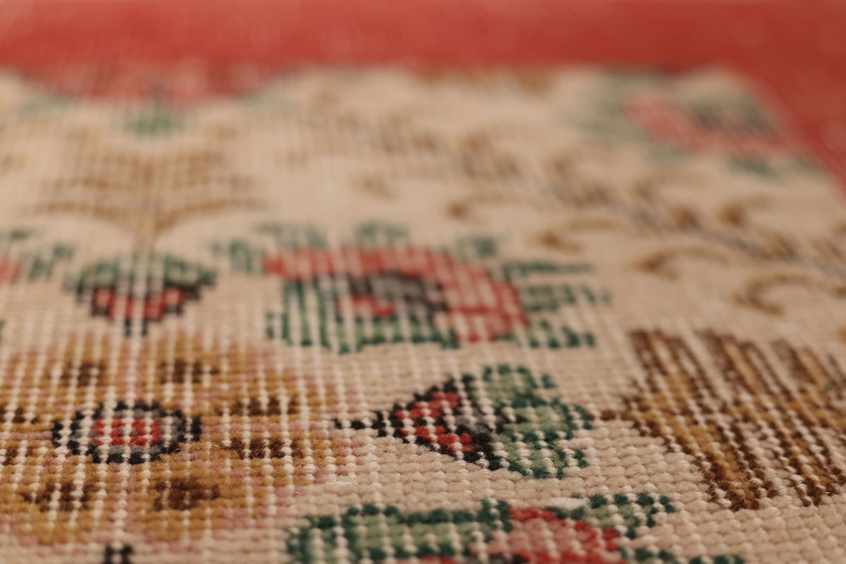Vintage Isparta Turkish Area Rug 6x9 ft — Beige & Red Floral