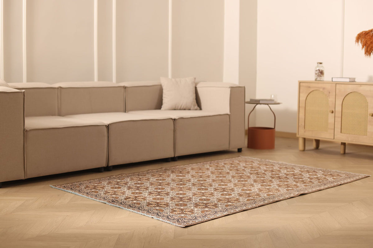 Vintage Uşak Turkish Area Rug 5x7 ft — Brown & Beige Geometric