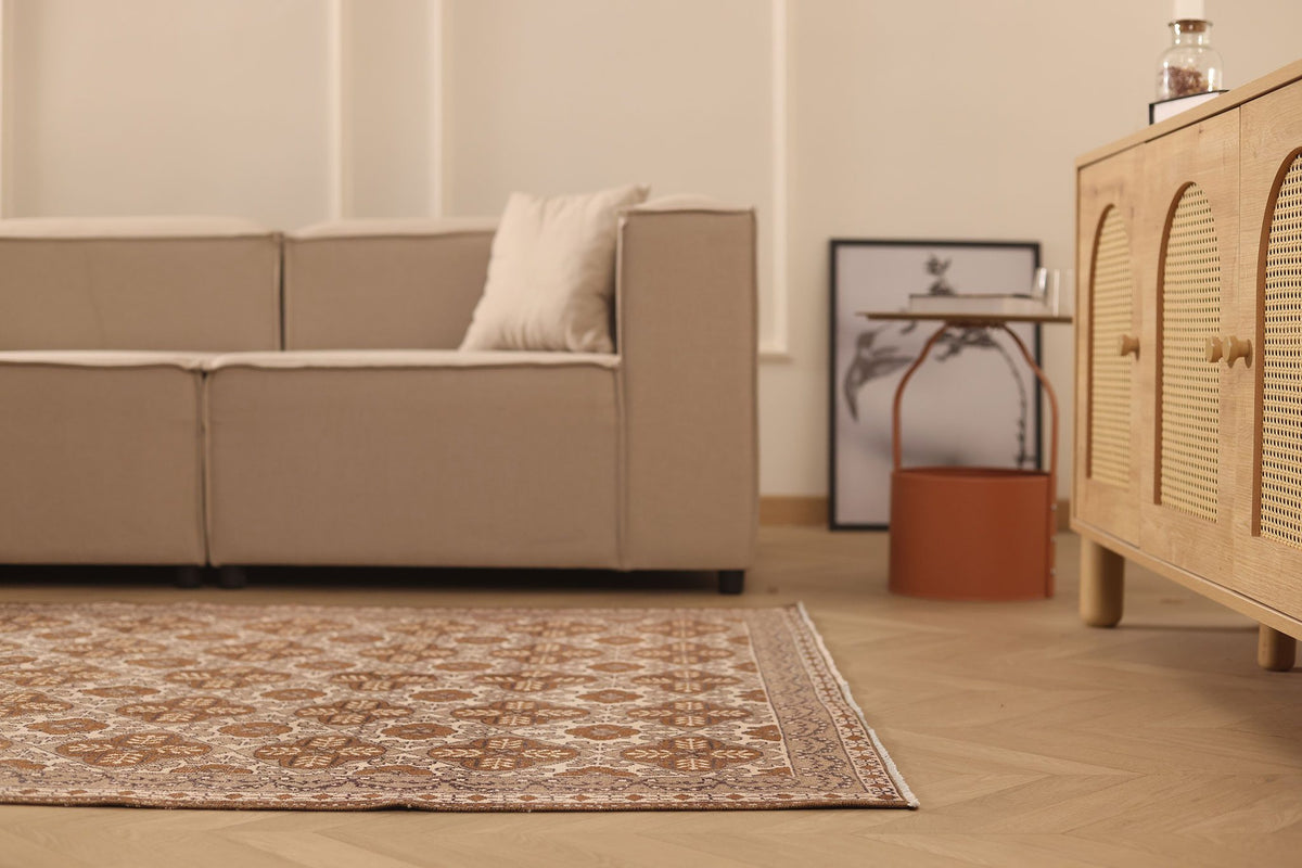 Vintage Uşak Turkish Area Rug 5x7 ft — Brown & Beige Geometric