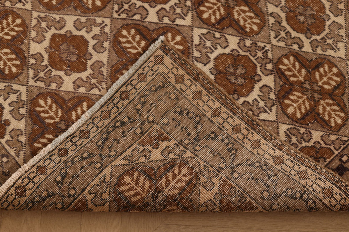 Vintage Uşak Turkish Area Rug 5x7 ft — Brown & Beige Geometric