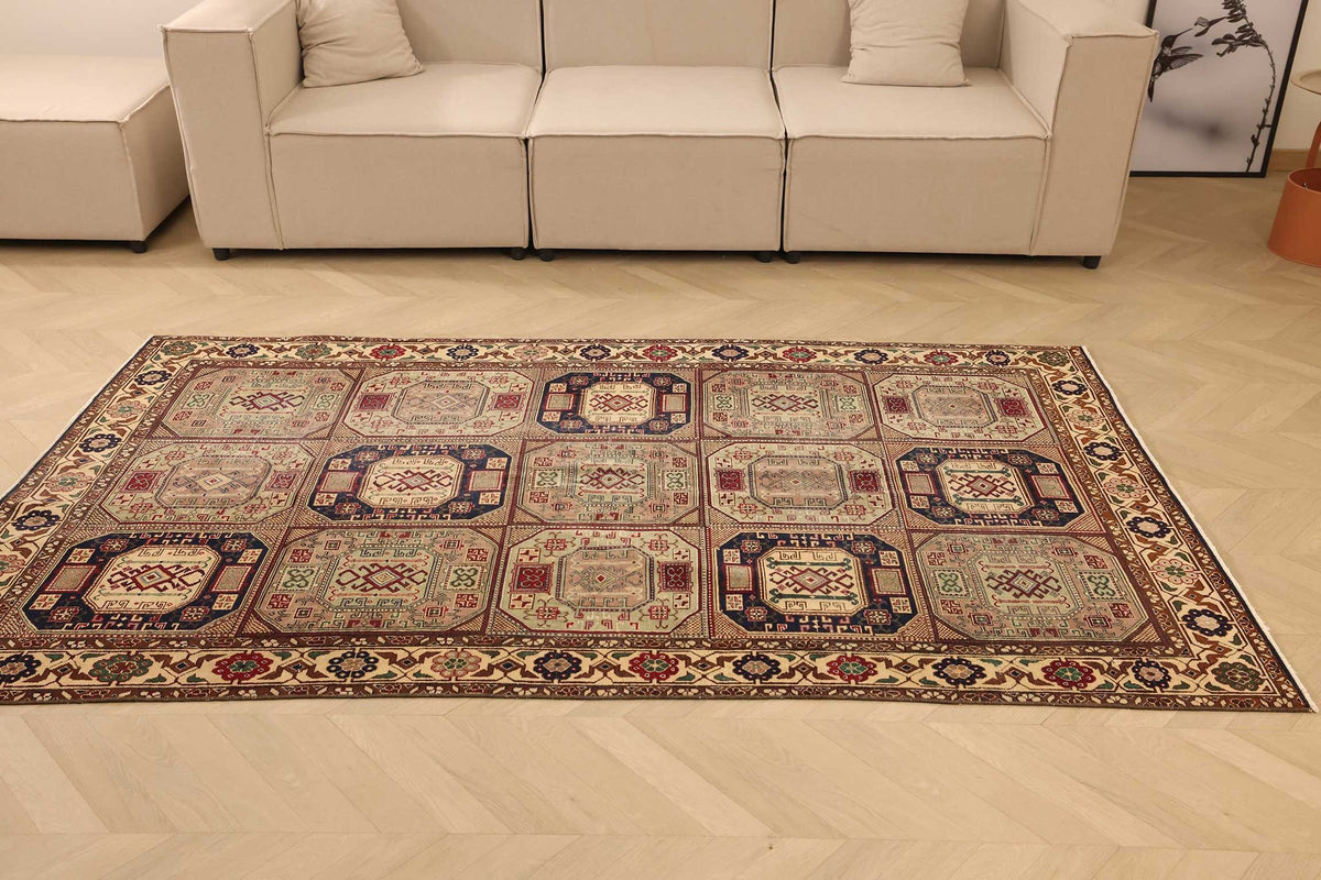 Vintage Kayseri Turkish Area Rug 5x8 ft — Beige & Brown Medallion