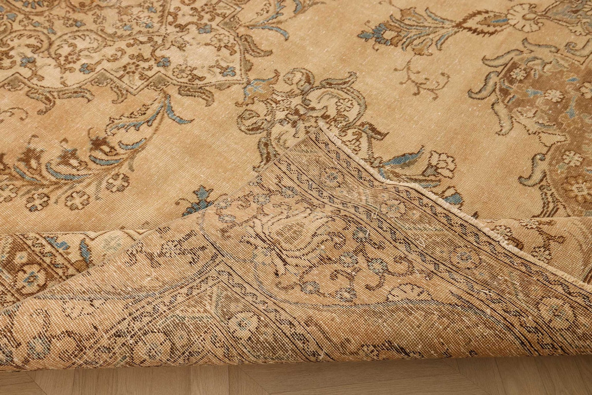 Vintage Southeastern Persian Style Area Rug 9x14 ft — Beige & Brown Medallion