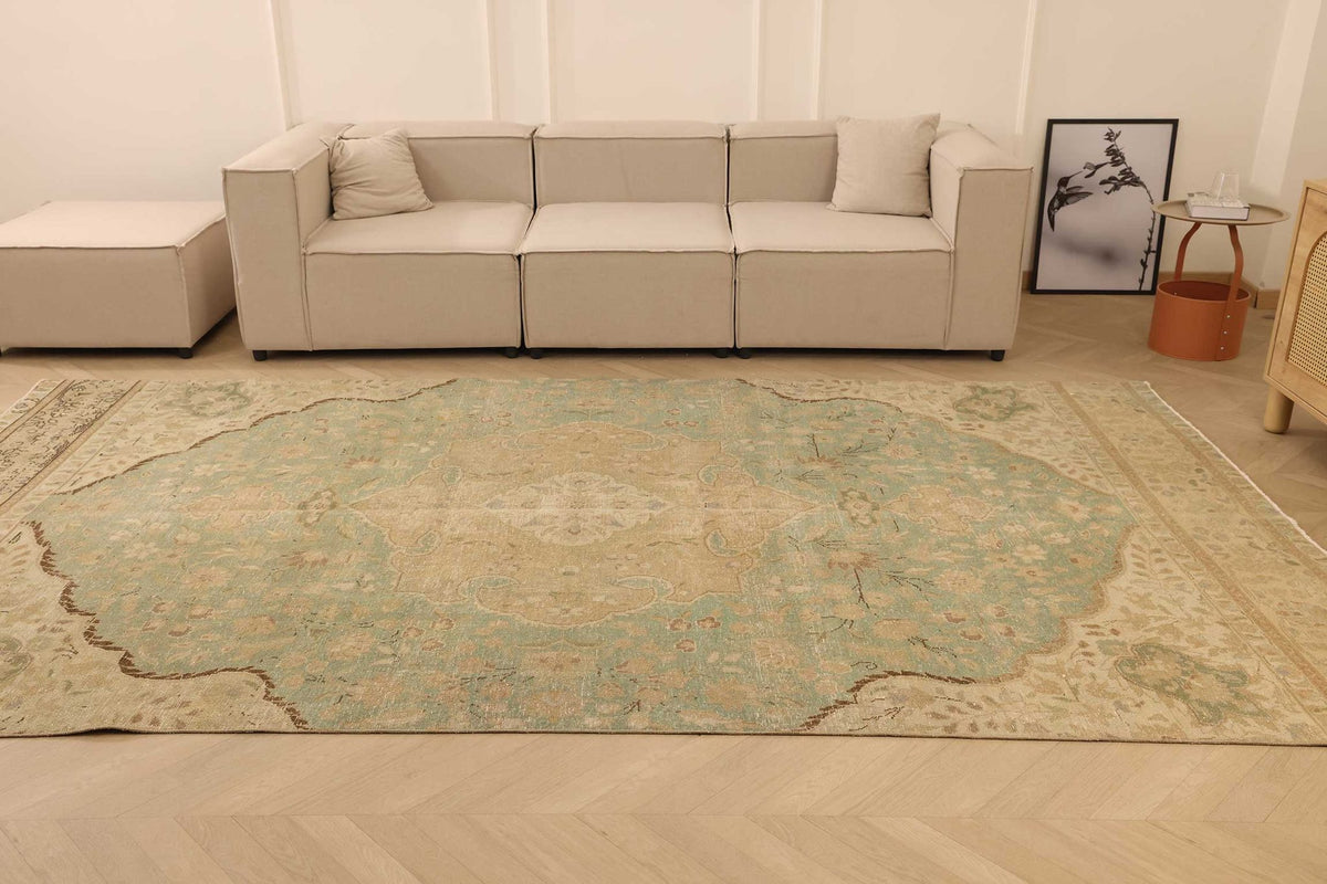 Vintage Southeastern Persian Style Area Rug 7x12 ft — Beige & Green Medallion