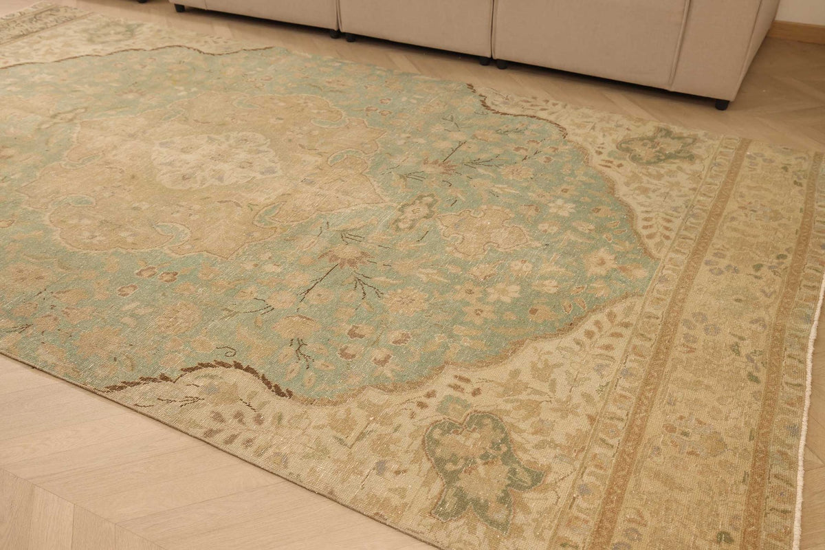 Vintage Southeastern Persian Style Area Rug 7x12 ft — Beige & Green Medallion