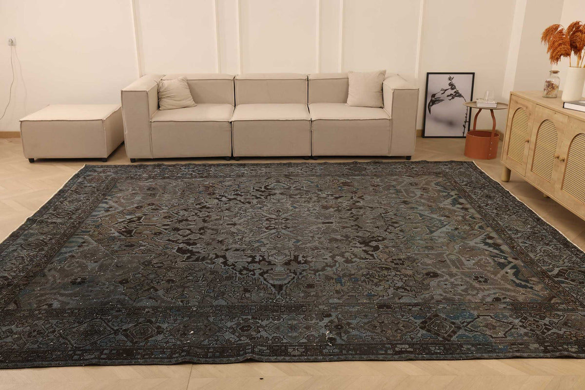 Vintage Southeastern Persian Style Area Rug 10x12 ft — Gray & Brown Medallion