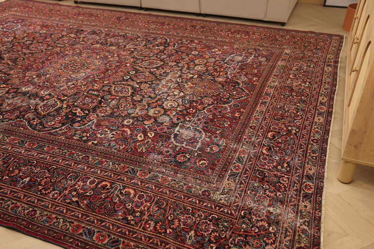 Vintage Southeastern Persian Style Oversize Rug 10x14 ft — Red & Blue Medallion