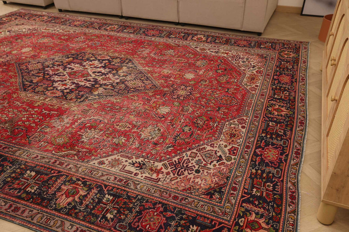 Vintage Southeastern Persian Style Oversize Rug 10x13 ft — Red & Blue Medallion